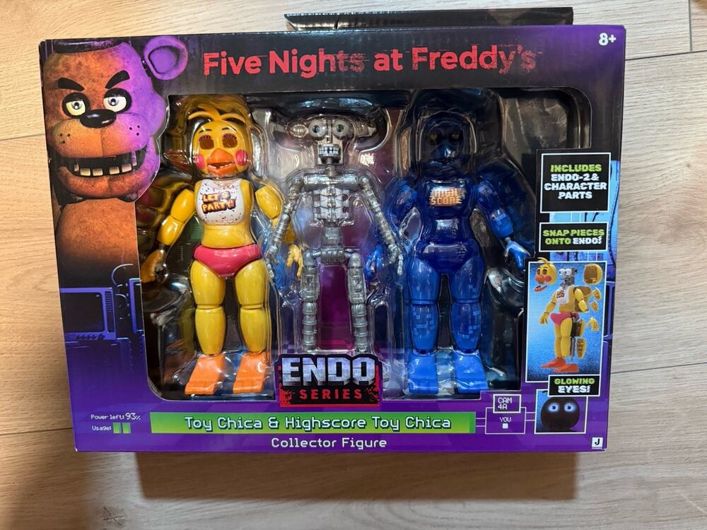 Five Nights at Freddy’s Endo Series Toy Chica & Highscore Toy Chica Figure
